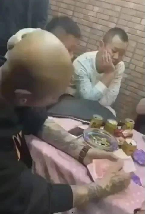 小胖爆料老二视频大全,老二视频大全幕后真相大曝光 第1张 小胖爆料老二视频大全,老二视频大全幕后真相大曝光 第1张